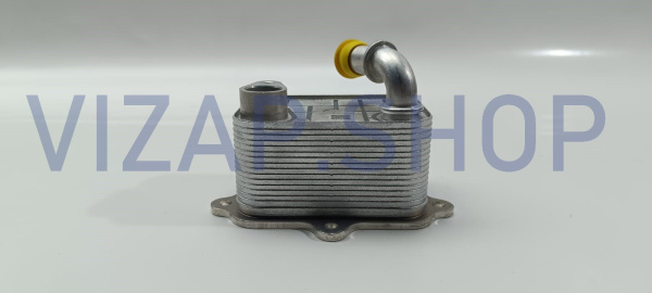 1013010-27L - Радиатор масляный FAW Bestune T77