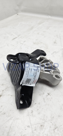 1001115BK01 - Подушка двигателя FAW Bestune T77 левая