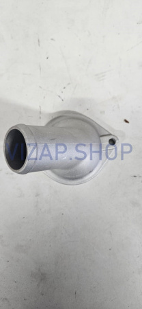 240100040432 - Крышка термостата YTO NLX1404-1 (6RZWT1.530001)