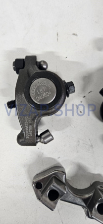 240100389470 - Коромысло клапана YTO ELG1604 (S00038572+01)